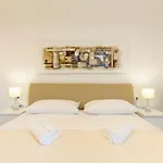 Apartment & Libar