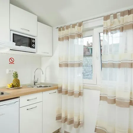 & Libar スプリト