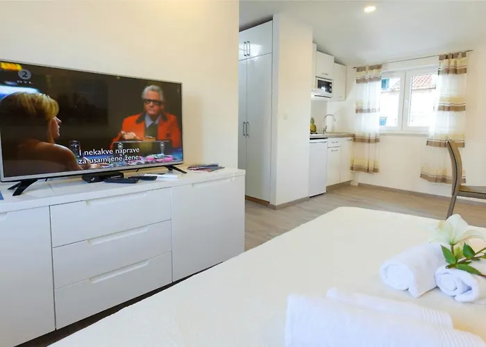 & Libar Apartman *