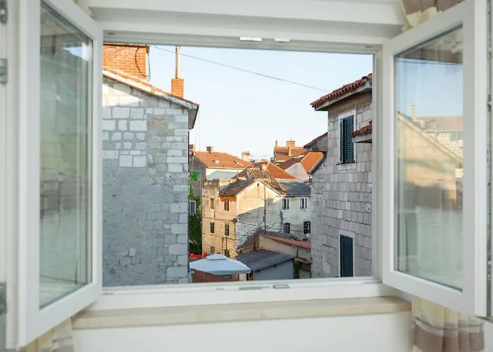 Apartman & Libar *