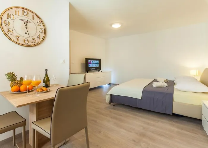 Апартаменты & Libar *