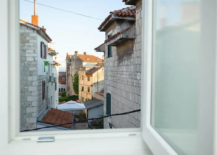 & Libar Apartman *